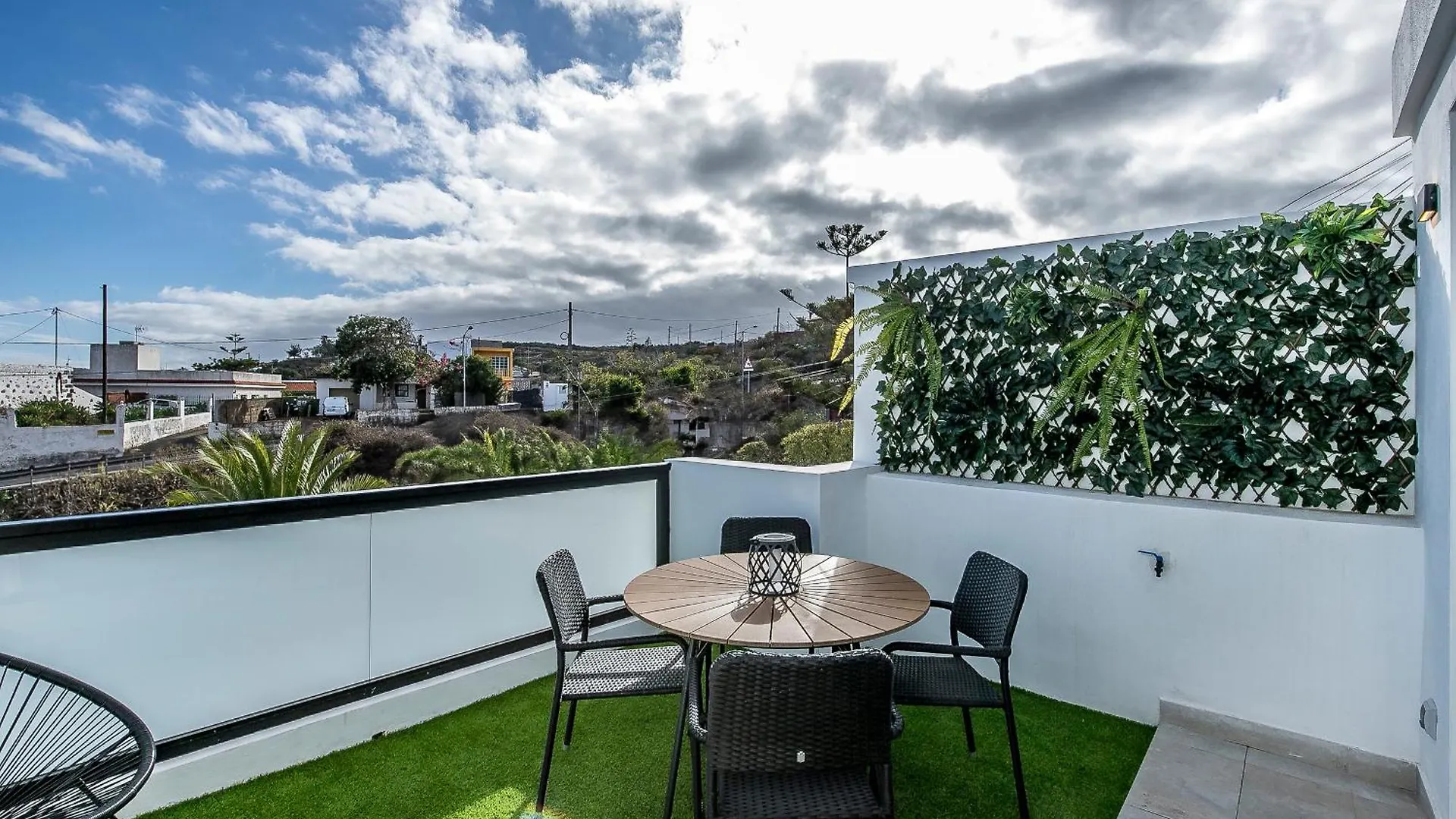 Modern Attic Escape With Peaceful Terrace Appartement Santa Cruz de Tenerife